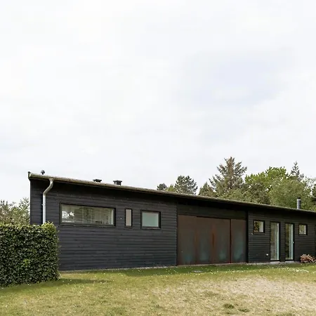 Architect Design With Nature's Touch In Forest Tatil Evi